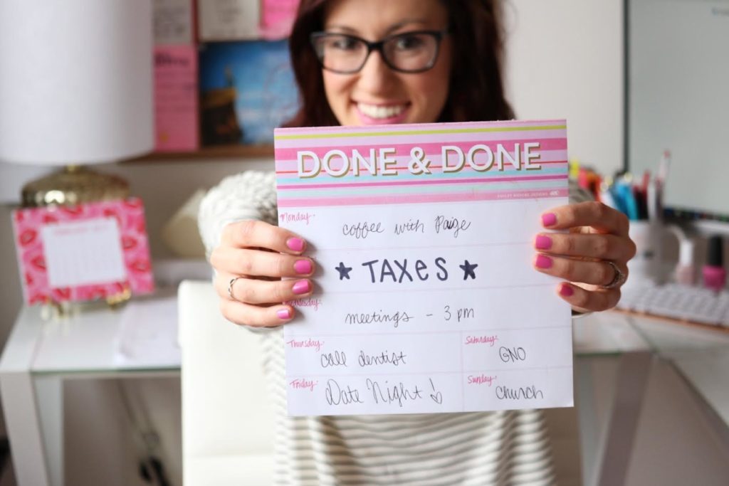 The Ultimate Guide to Taxes for Bloggers (+ a FREE Downloadable Tracking sheet!) by popular Philadelphia blogger Coming Up Roses