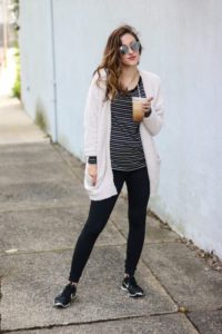 1 Thing, 3 Ways: Barefoot Dreams Cardigan. Philadelphia style blogger, Erica of Coming Up Roses, styles this on sale Barefoot Dreams Cardigan three different ways for transitioning to fall. Grab it while it's still on sale and in stock!