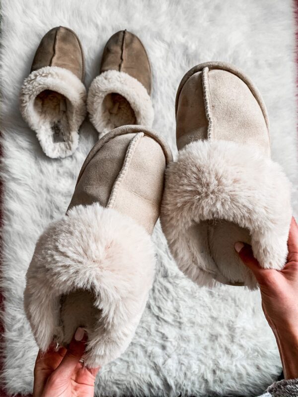 DUPED: UGG Slippers ($20 Amazon dupes for the $85 real UGGs!)