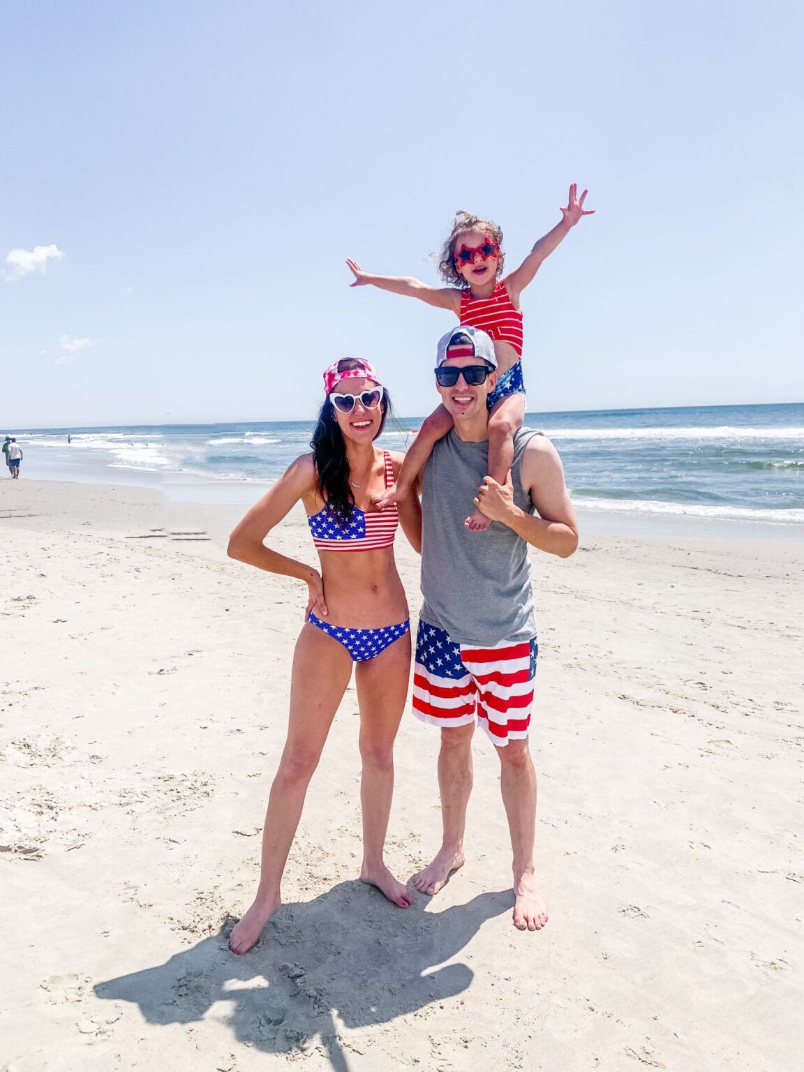 EXPLOSIVE 4TH OF JULY SALES  Coming up Roses