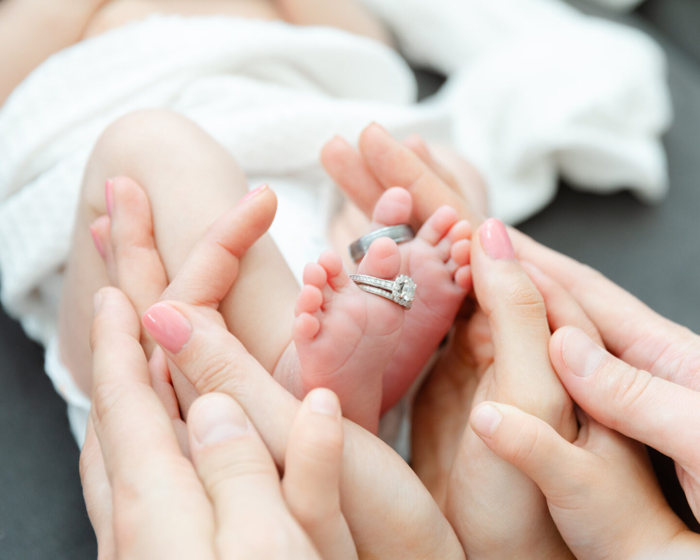 OUR NEWBORN PHOTOS - Philadelphia newborn photography on Coming Up Roses