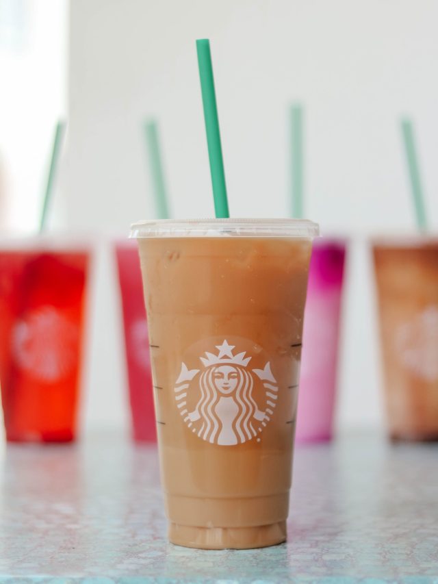 5 REFRESHING STARBUCKS DRINKS (+ HOW TO ORDER THEM!)