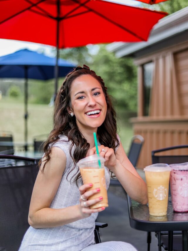 5 Refreshing Starbucks Drinks (+ How to Order Them!)
